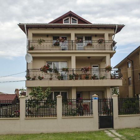 南埃福列Vila De La Mare公寓 外观 照片